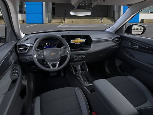 New 2026 Chevrolet TrailBlazer LT w/ Convenience Package FWD image 15