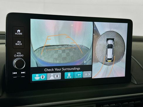 Certified 2025 Honda Pilot Elite image 14