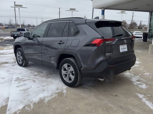 Used 2025 Toyota RAV4 XLE image 5