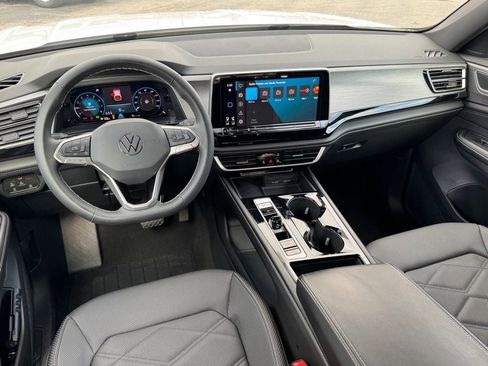 Used 2024 Volkswagen Atlas Cross Sport SE AWD/4WD image 14