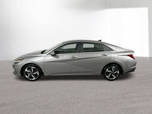 Used 2022 Hyundai Elantra SEL w/ Convenience + Premium Package image 31