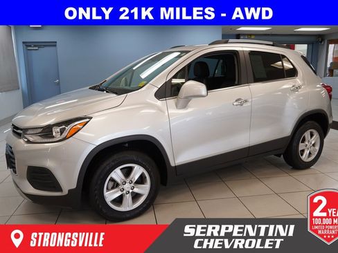 Used 2020 Chevrolet Trax LT w/ LT Convenience Package image 1