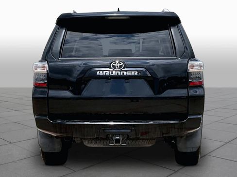 Used 2015 Toyota 4Runner SR5 RWD image 5