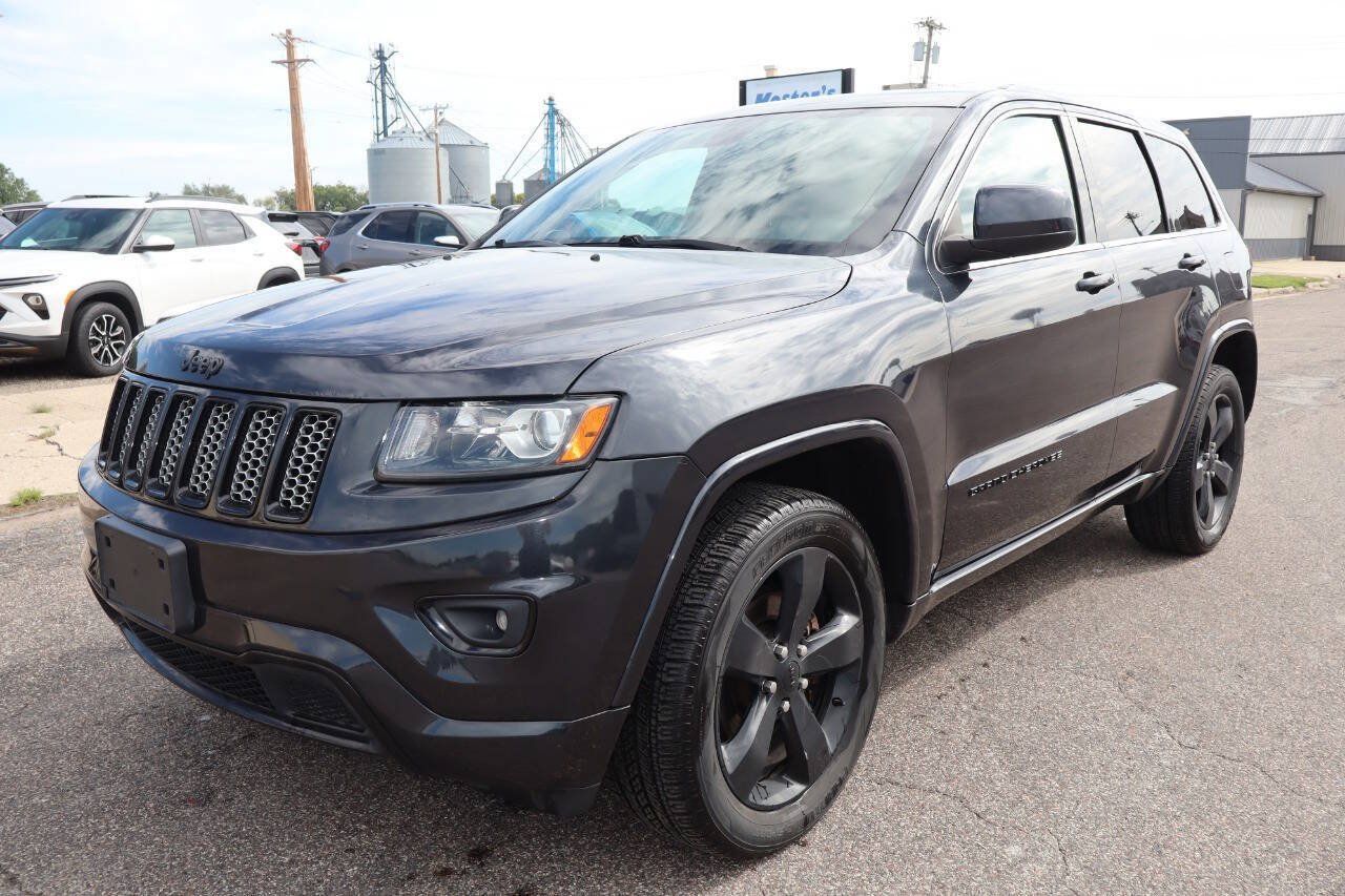 Used 2015 Jeep Grand Cherokee Altitude AWD/4WD image 1