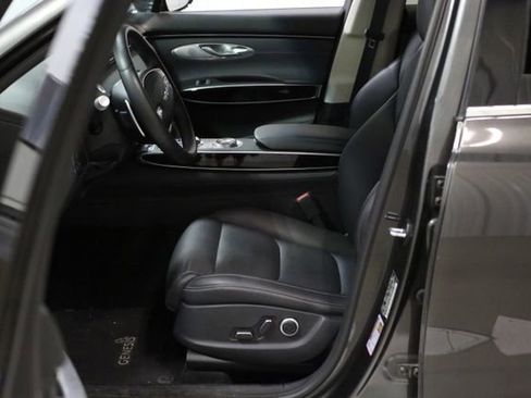 Used 2025 Genesis GV70 2.5T image 8