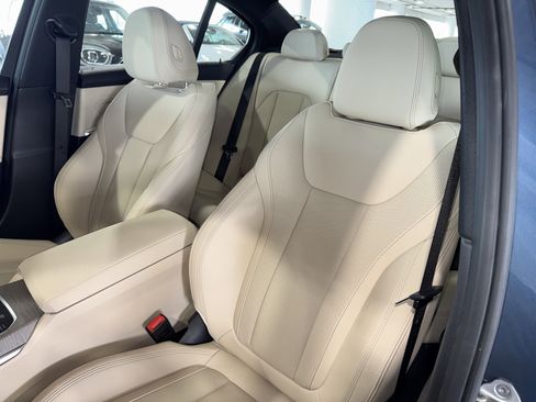 Used 2025 BMW 330i Sedan w/ Convenience Package image 32