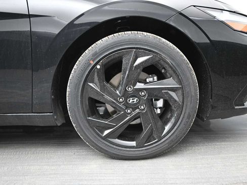 New 2026 Hyundai Elantra SEL Sport Premium FWD image 10