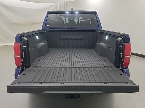 Used 2024 Toyota Tacoma SR5 AWD/4WD image 19