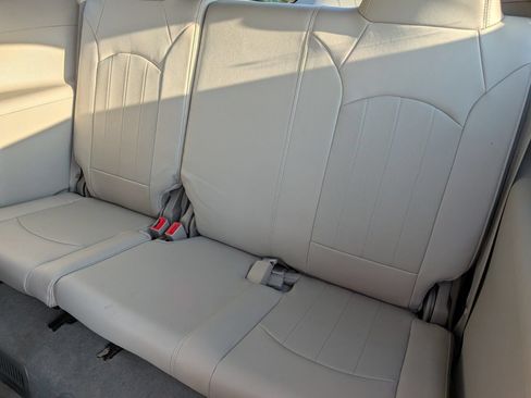 Used 2016 Buick Enclave Leather FWD image 20