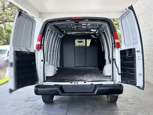 Used 2023 GMC Savana 2500 Extended image 4