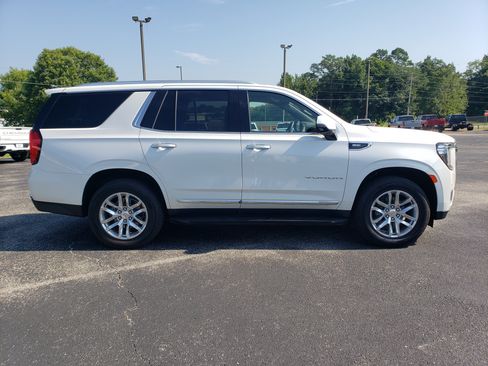 Used 2023 GMC Yukon SLT w/ SLT Premium Package RWD image 5