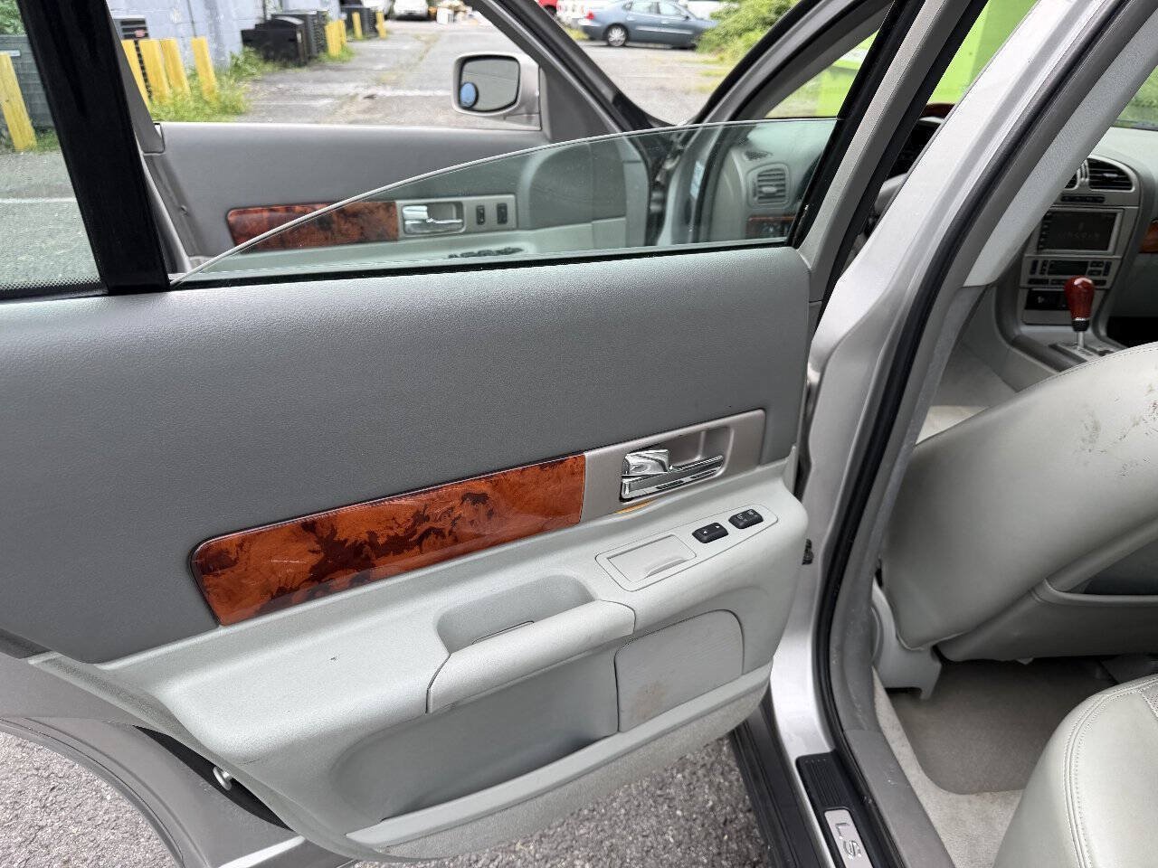 Used 2003 Lincoln LS RWD image 3