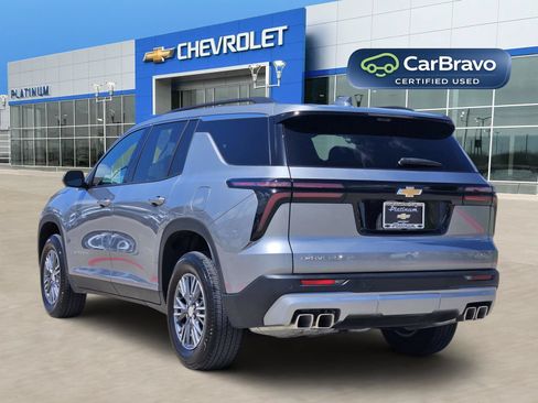 Certified 2026 Chevrolet Traverse LT w/ Driver Confidence Package FWD image 4