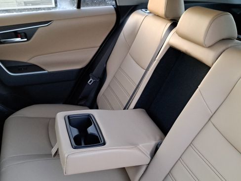 New 2025 Toyota RAV4 XLE Premium image 15