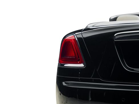 Used 2016 Rolls-Royce Dawn RWD image 14