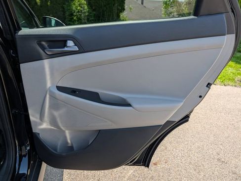 Used 2016 Hyundai Tucson Sport FWD image 32