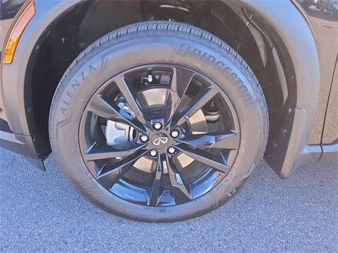 Used 2025 INFINITI QX60 Luxe image 9