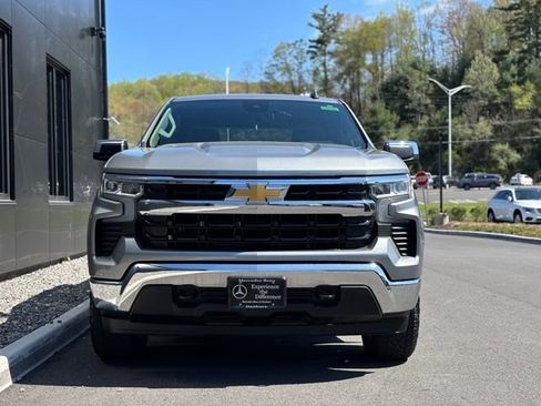 Used 2024 Chevrolet Silverado 1500 LT AWD/4WD image 11