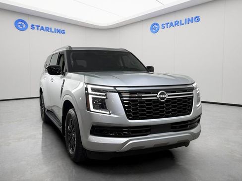 Used 2025 Nissan Armada SV RWD image 14