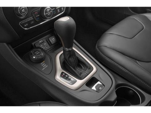 Used 2015 Jeep Cherokee Limited w/ Luxury Group image 15