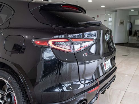 New 2025 Alfa Romeo Stelvio Sprint image 14