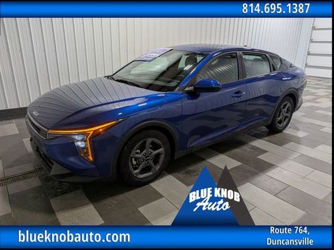 Used 2025 Kia K4 FWD image 1