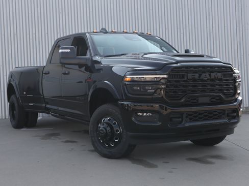 New 2026 RAM 3500 Limited AWD/4WD image 2