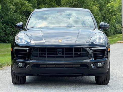 Certified 2017 Porsche Macan AWD/4WD image 7