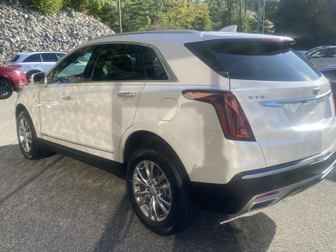 Used 2020 Cadillac XT5 Premium Luxury FWD image 3