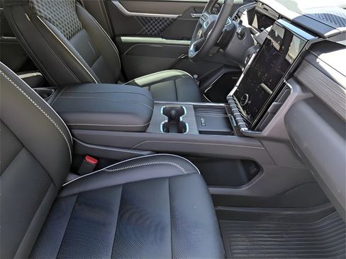 New 2026 GMC Acadia Denali w/ Super Cruise Package image 31