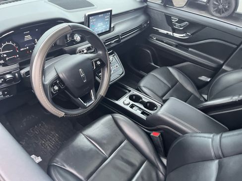 Used 2021 Lincoln Corsair AWD w/ Premium Package image 4