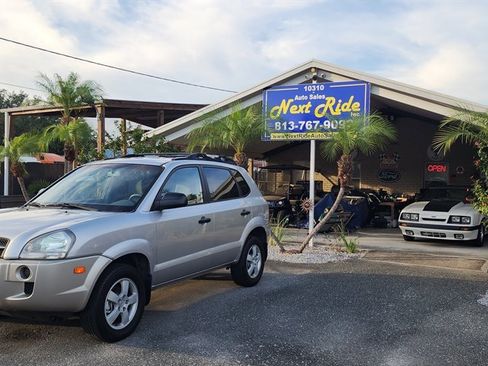 Used 2006 Hyundai Tucson GL image 1