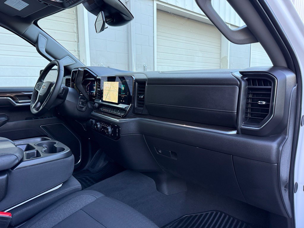 Used 2025 Chevrolet Silverado 1500 LT w/ Safety Package AWD/4WD image 38