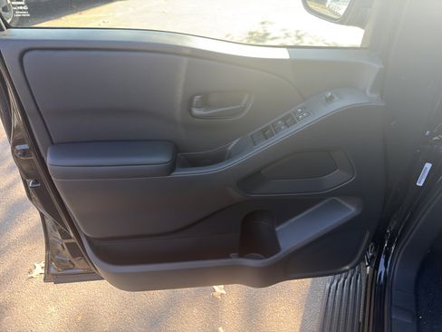 New 2026 Nissan Frontier SV w/ SV Convenience Package image 18