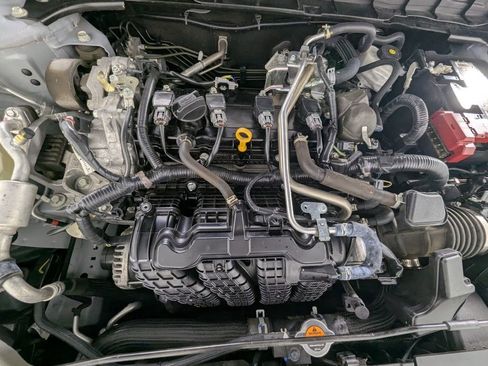 Used 2024 Nissan Altima 2.5 SR FWD image 12