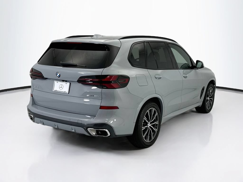 Used 2024 BMW X5 sDrive40i w/ M Sport Package RWD image 5