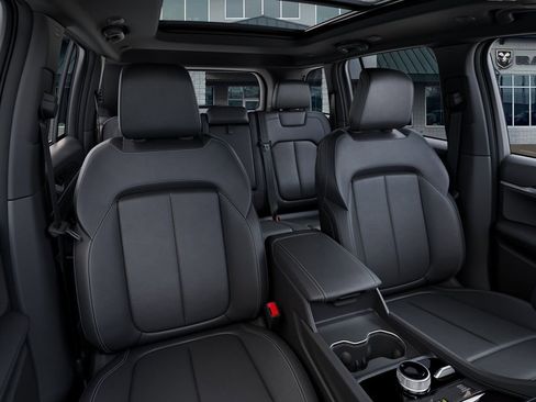 New 2026 Jeep Grand Cherokee Limited w/ Limited Altitude Package AWD/4WD image 19