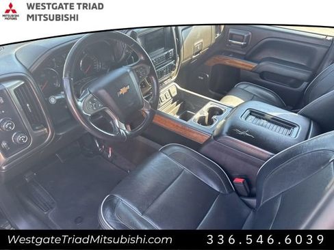 Used 2018 Chevrolet Silverado 1500 High Country image 8