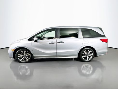 Used 2023 Honda Odyssey Touring image 4