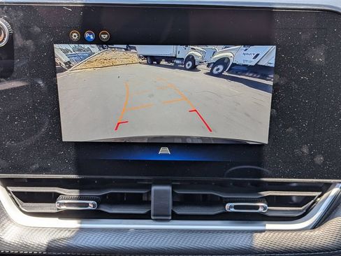 Used 2025 Chevrolet Equinox LT FWD image 22