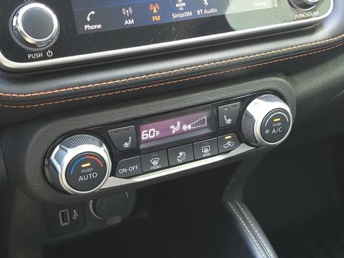 Used 2020 Nissan Kicks SR w/ SR Premium Package FWD image 19