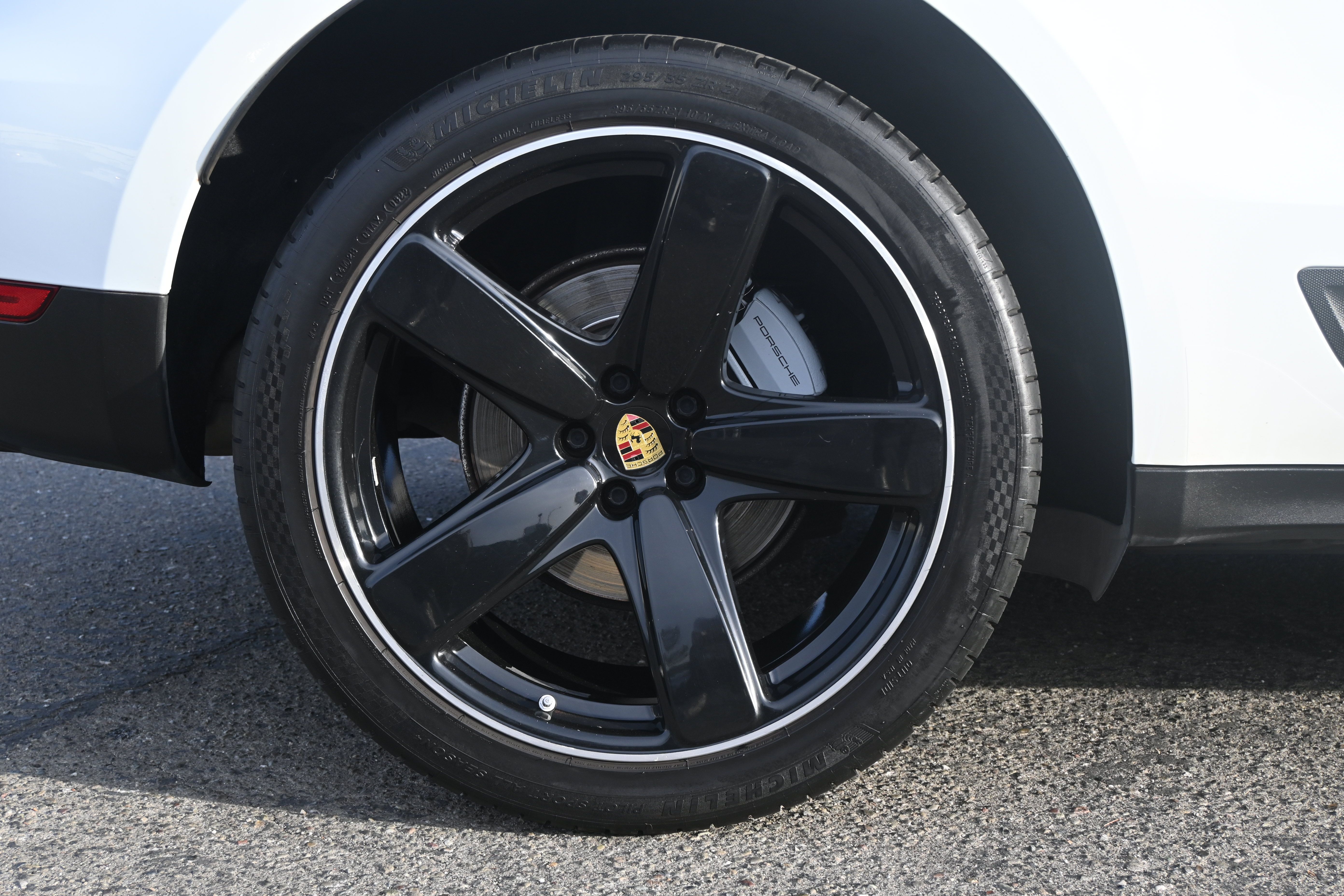 Used 2016 Porsche Macan S AWD/4WD image 18