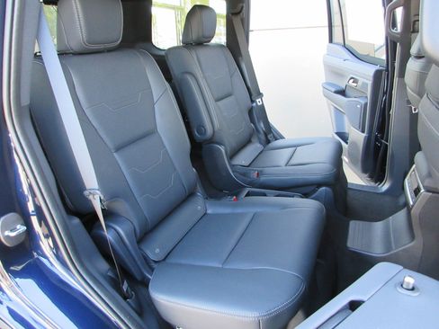 Used 2026 Lexus GX 550 w/ Cold Area Package AWD/4WD image 23