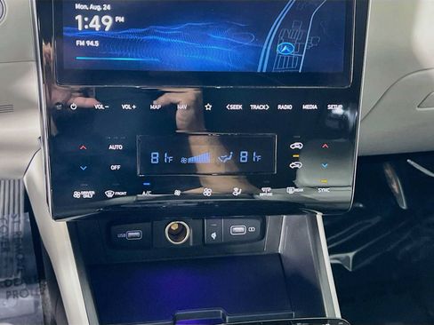 Certified 2023 Hyundai Tucson Limited AWD/4WD image 16