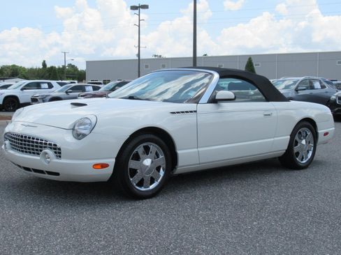 Used 2002 Ford Thunderbird RWD image 3