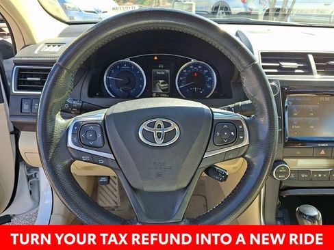 Used 2017 Toyota Camry XLE w/ Moonroof Package image 22