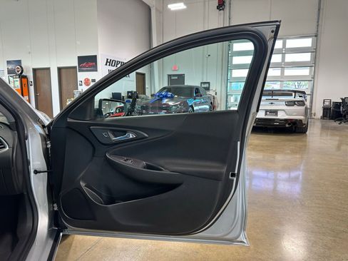 Used 2022 Chevrolet Malibu LT image 35