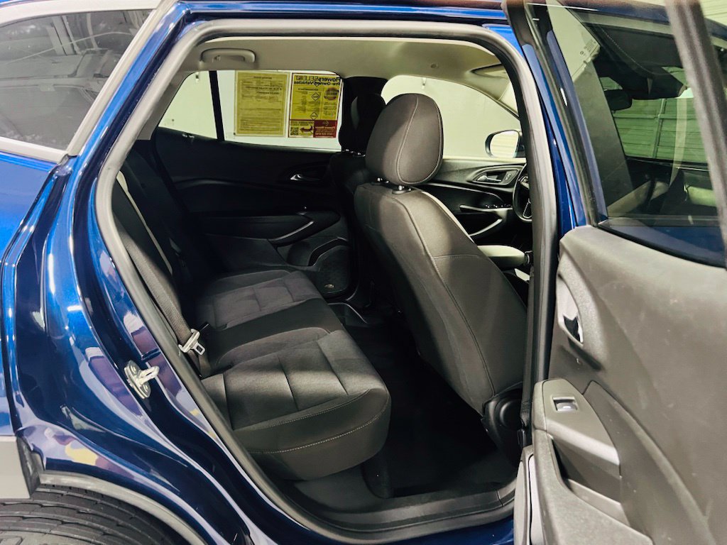 Used 2024 Chevrolet Trax LS w/ LS Convenience Package FWD image 27