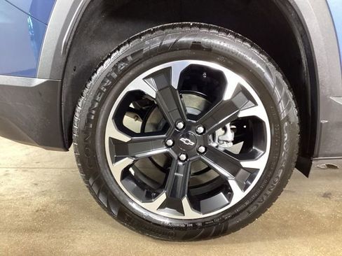 Used 2025 Chevrolet Equinox LT AWD/4WD image 38