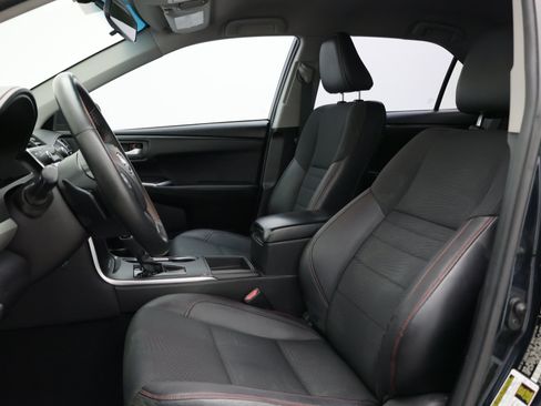 Used 2017 Toyota Camry SE FWD image 14